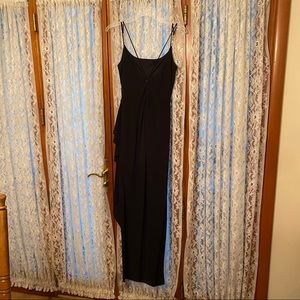 Alex Evenings size 6 black full length gown